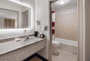 Red Roof Inn & Suites Jackson, TN