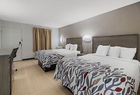 Red Roof Inn & Suites Jackson, TN