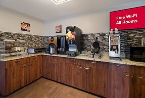 Red Roof Inn & Suites Jackson, TN