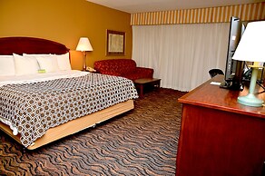 MCM Eleganté Hotel & Suites