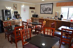 Hill Country Inn & Suites