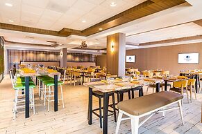 DoubleTree by Hilton Carson