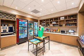 DoubleTree by Hilton Carson