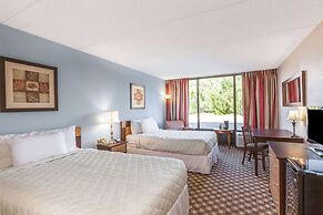 Days Inn by Wyndham Syracuse