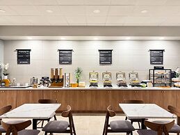 Holiday Inn South Plainfield-Piscataway, an IHG Hotel