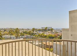 Hyatt Centric Delfina Santa Monica