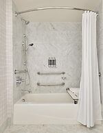 Hyatt Centric Delfina Santa Monica