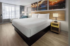 Days Inn by Wyndham Frederick