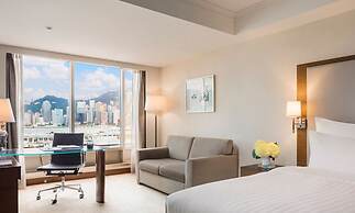 The Royal Pacific Hotel & Towers