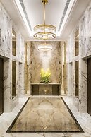 The Royal Pacific Hotel & Towers