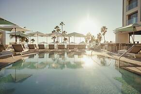 Regent Santa Monica Beach