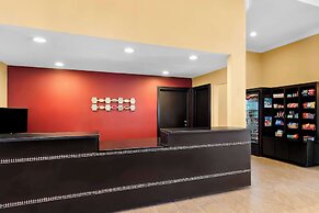 SureStay Plus by Best Western San Antonio Fiesta Inn