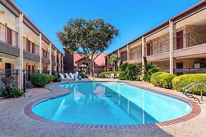 SureStay Plus by Best Western San Antonio Fiesta Inn