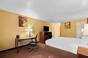 SureStay Plus by Best Western San Antonio Fiesta Inn
