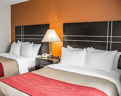 Norwood Inn & Suites North Conference Center