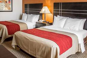 Norwood Inn & Suites North Conference Center