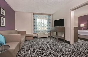 La Quinta Inn & Suites by Wyndham Chattanooga - East Ridge