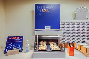 Holiday Inn Express Burlington by IHG