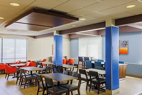 Holiday Inn Express Burlington by IHG