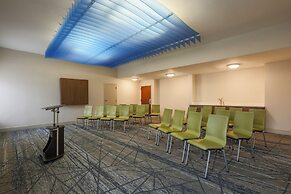 Holiday Inn Express Burlington by IHG