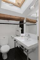Le Phenix Hotel