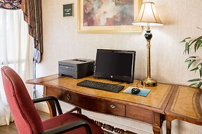 Quality Inn Near Joint Base Andrews - Washington Area