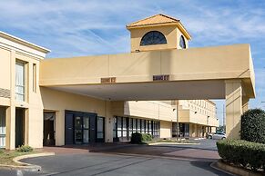 Quality Inn Near Joint Base Andrews - Washington Area