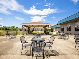 Days Inn by Wyndham Conneaut