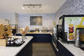 AmericInn by Wyndham Duluth