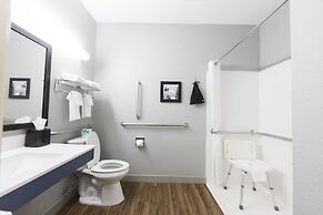 AmericInn by Wyndham Duluth