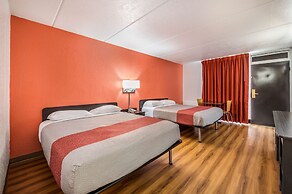 Motel 6 Henderson, TX