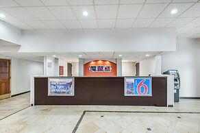 Motel 6 Henderson, TX