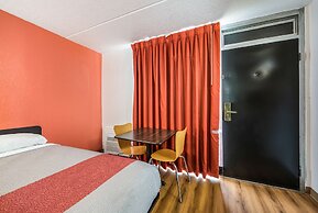 Motel 6 Henderson, TX