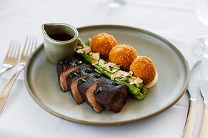 Hospitality Geraldton, SureStay Collection by Best Western