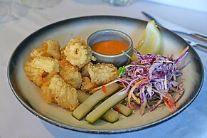 Hospitality Geraldton, SureStay Collection by Best Western