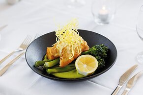 Hospitality Geraldton, SureStay Collection by Best Western