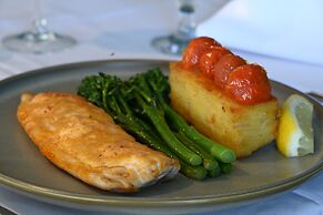 Hospitality Geraldton, SureStay Collection by Best Western