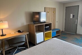 Days Inn by Wyndham Hays