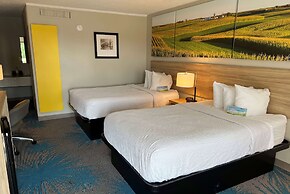 Days Inn by Wyndham Hays