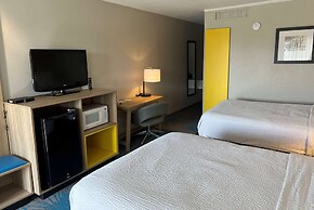 Days Inn by Wyndham Hays