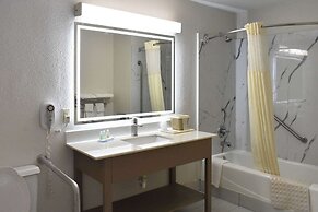 Quality Inn Manning I-95