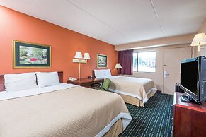 Days Inn by Wyndham Pittsburgh-Harmarville
