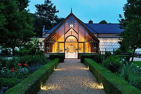 Hanbury Manor Marriott Hotel & Country Club