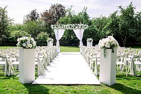 Hanbury Manor Marriott Hotel & Country Club