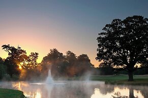 Hanbury Manor Marriott Hotel & Country Club