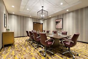 Hilton East Brunswick Hotel & Executive Meeting Center