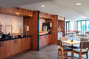 Fairfield by Marriott Inn & Suites Providence Airport Warwick