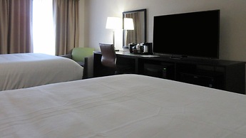 Clarion Pointe Evansville North