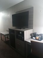 Clarion Pointe Evansville North