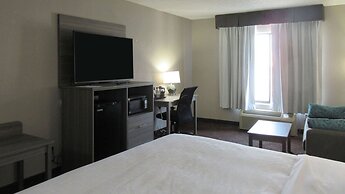 Clarion Pointe Evansville North